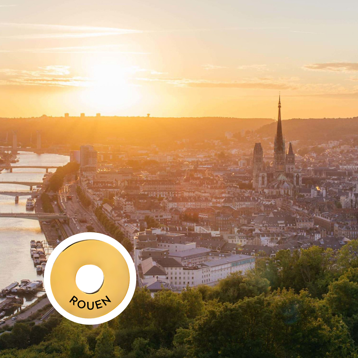 Rouen engraved city travel ring