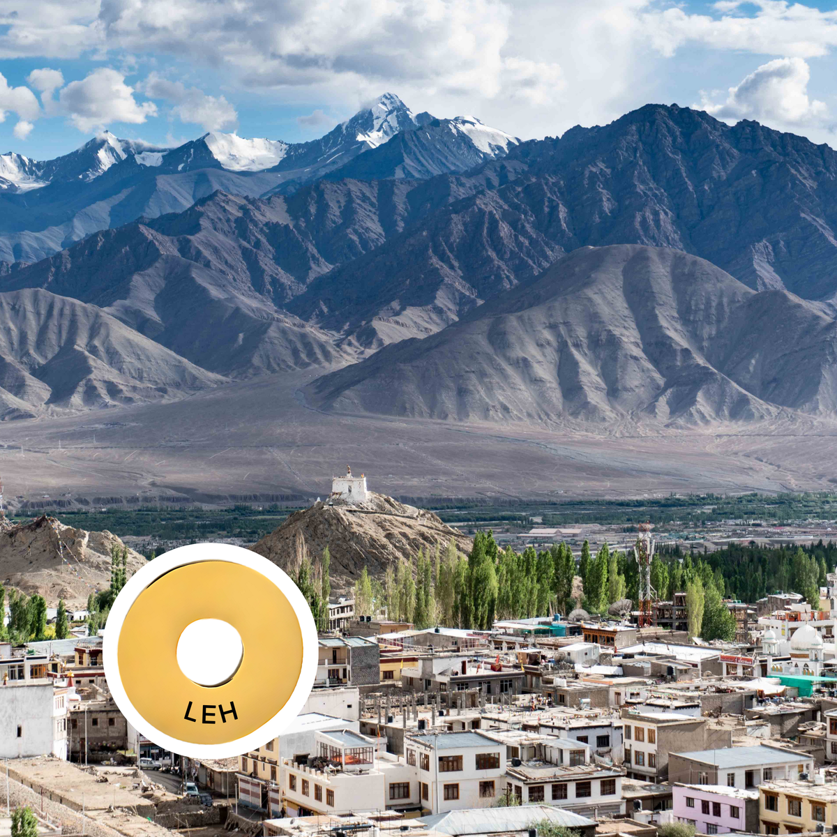 Leh engraved city travel ring