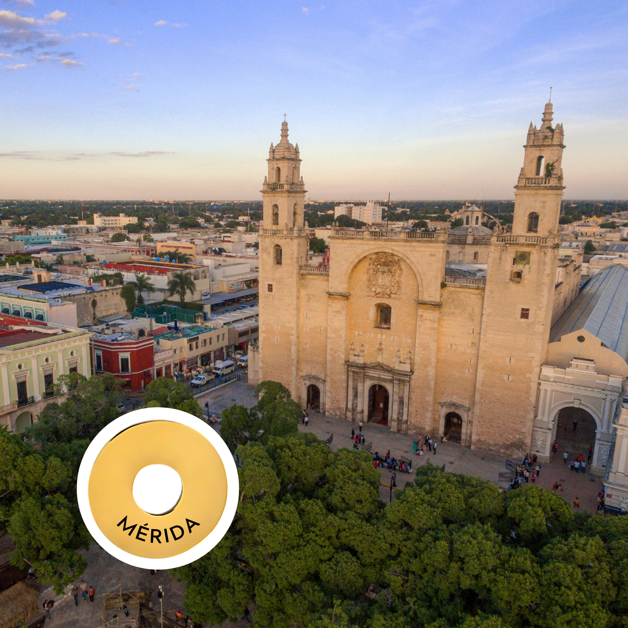 Mérida engraved city travel ring