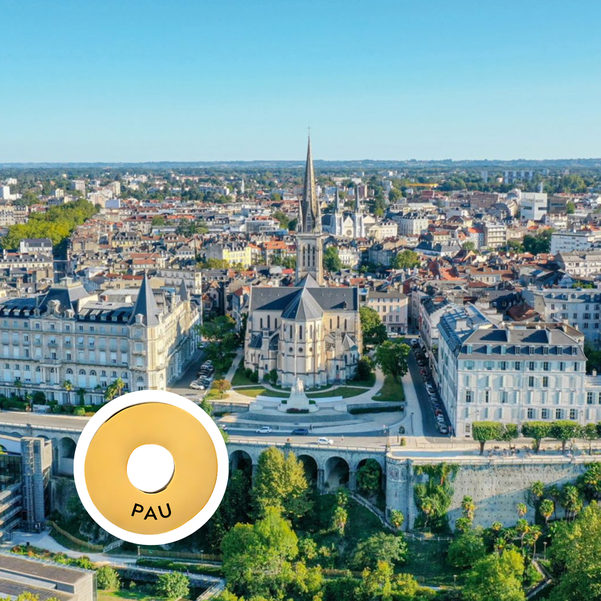 Pau engraved city travel ring